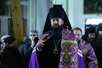 6-Служение епископа Амфилохия в пятницу 4-й седмицы Великого поста