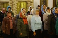 6-Радуйся, Пречистая, весь мир рождеством Своим возвеселившая