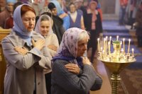 27-Радуйся, Пречистая, весь мир рождеством Своим возвеселившая