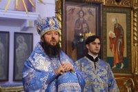29-Радуйся, Пречистая, весь мир рождеством Своим возвеселившая