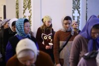 4-В Прощеное воскресенье епископ Амфилохий совершил Литургию в Андреевском соборе Усть-Каменогорска