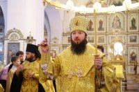 6-В Прощеное воскресенье епископ Амфилохий совершил Литургию в Андреевском соборе Усть-Каменогорска