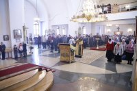 22-В Прощеное воскресенье епископ Амфилохий совершил Литургию в Андреевском соборе Усть-Каменогорска