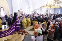 34-В Прощеное воскресенье епископ Амфилохий совершил Литургию в Андреевском соборе Усть-Каменогорска