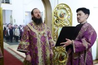15-В Неделю четвертую Великого поста епископ Амфилохий совершил Литургию свт. Василия Великого в главном храме Усть-Каменогорска – Андреевском соборе