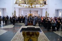 3-Начало чтения Великого покаянного канона в Андреевском кафедральном соборе Усть-Каменогорска
