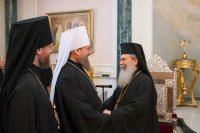 6-Патриарх Иерусалимский Феофил принял группу паломников из Восточного Казахстана во главе с епископом Амфилохием