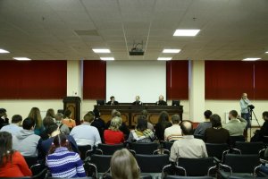 В Усть-Каменогорске состоялась встреча Управляющего делами Казахстанского Митрополичьего округа с православной молодёжью города (+ВИДЕО)