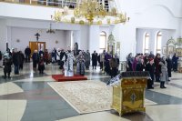 7-В среду первой седмицы Великого поста Управляющий Усть-Каменогорской епархией совершил Литургию Преждеосвященных Даров в Андреевском соборе
