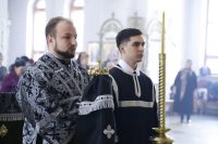 10-В среду первой седмицы Великого поста Управляющий Усть-Каменогорской епархией совершил Литургию Преждеосвященных Даров в Андреевском соборе