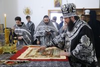 14-В среду первой седмицы Великого поста Управляющий Усть-Каменогорской епархией совершил Литургию Преждеосвященных Даров в Андреевском соборе