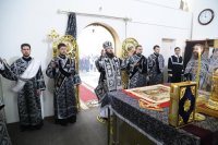 15-В среду первой седмицы Великого поста Управляющий Усть-Каменогорской епархией совершил Литургию Преждеосвященных Даров в Андреевском соборе