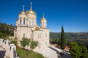 Епископ Амфилохий и иерархи Казахстанского Митрополичьего округа совершили Литургию в Горненском монастыре в Эйн-Кареме