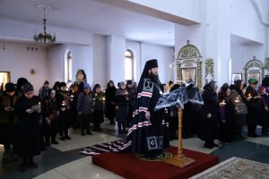 В четверг первой седмицы Великого поста епископ Амфилохий завершил чтение Покаянного канона св. Андрея Критского