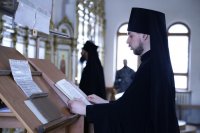 1-В четверг первой седмицы Великого поста епископ Амфилохий завершил чтение Покаянного канона св. Андрея Критского