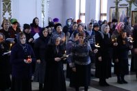 9-В четверг первой седмицы Великого поста епископ Амфилохий завершил чтение Покаянного канона св. Андрея Критского