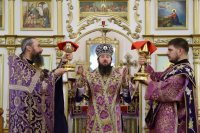 29-В праздник Воздвижения Креста Господня Управляющий Усть-Каменогорской епархией возглавил Литургию в главном храме Восточного Казахстана