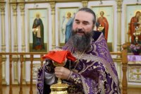 30-В праздник Воздвижения Креста Господня Управляющий Усть-Каменогорской епархией возглавил Литургию в главном храме Восточного Казахстана