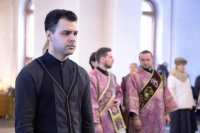 8-В день памяти великомученика Феодора Тирона епископ Амфилохий совершил Литургию свт. Иоанна Златоуста в главном храме Усть-Каменогорской епархии – Андреевском кафедральном соборе