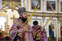 10-В день памяти великомученика Феодора Тирона епископ Амфилохий совершил Литургию свт. Иоанна Златоуста в главном храме Усть-Каменогорской епархии – Андреевском кафедральном соборе