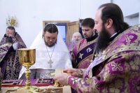 19-В день памяти великомученика Феодора Тирона епископ Амфилохий совершил Литургию свт. Иоанна Златоуста в главном храме Усть-Каменогорской епархии – Андреевском кафедральном соборе