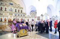 31-В день памяти великомученика Феодора Тирона епископ Амфилохий совершил Литургию свт. Иоанна Златоуста в главном храме Усть-Каменогорской епархии – Андреевском кафедральном соборе