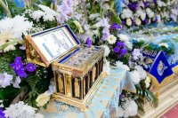 12-В праздник Успения Пресвятой Богородицы Епископ Амфилохий сослужил за Литургией Митрополиту Александру в главном храме Казахстана - Успенском соборе Астаны