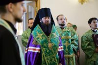 7-В канун праздника Троицы Управляющий Усть-Каменогорской епархией совершил всенощное бдение в Андреевском кафедральном соборе