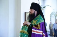 10-В канун праздника Троицы Управляющий Усть-Каменогорской епархией совершил всенощное бдение в Андреевском кафедральном соборе
