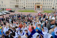 2-В Астане освящена мемориальная доска, в память о праздновании 1000-летия преставления равноапостольного князя Владимира