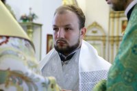 15-В праздник Святой Пятидесятницы Епископ Амфилохий совершил Божественную литургию в главном храме Восточного Казахстана