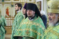 17-В праздник Святой Пятидесятницы Епископ Амфилохий совершил Божественную литургию в главном храме Восточного Казахстана