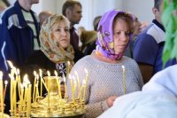 24-В праздник Святой Пятидесятницы Епископ Амфилохий совершил Божественную литургию в главном храме Восточного Казахстана