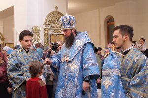 В канун праздника Введения во храм Пресвятой Богородицы епископ Амфилохий совершил Всенощное бдение