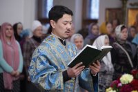 6-В канун праздника Введения во храм Пресвятой Богородицы епископ Амфилохий совершил Всенощное бдение