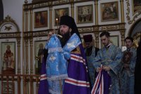 7-В канун праздника Введения во храм Пресвятой Богородицы епископ Амфилохий совершил Всенощное бдение