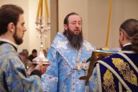 19-В канун праздника Введения во храм Пресвятой Богородицы епископ Амфилохий совершил Всенощное бдение