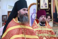 11-Божественная Литургия пасхальным чином в Свято-Зиновьевском храме Усть-Каменогорска