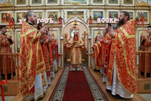 В Светлый Четверг епископ Амфилохий совершил Божественную Литургию в кафедральном соборе столицы Рудного Алтая
