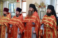 12-В Светлый Четверг епископ Амфилохий совершил Божественную Литургию в кафедральном соборе столицы Рудного Алтая