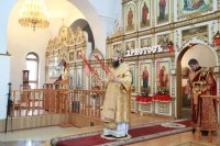 20-В Светлый Четверг епископ Амфилохий совершил Божественную Литургию в кафедральном соборе столицы Рудного Алтая