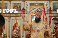 21-В Светлый Четверг епископ Амфилохий совершил Божественную Литургию в кафедральном соборе столицы Рудного Алтая