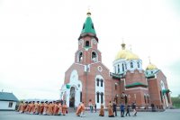 41-В Светлый Четверг епископ Амфилохий совершил Божественную Литургию в кафедральном соборе столицы Рудного Алтая
