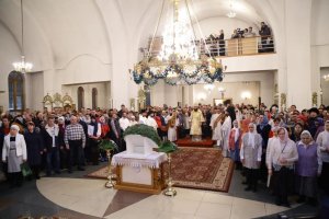 «Христос раждается – славим Его!». Празднование Рождества Христова в Усть-Каменогорске