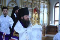 2-В канун праздника Вознесения Господня епископ Амфилохий совершил Всенощное бдение в главном храме Рудного Алтая