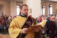21-В Неделю 16-ю по Пятидесятнице епископ Амфилохий совершил Божественную литургию в главном храме Рудного Алтая