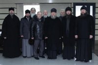 2-Начался визит митрополита Александра в Усть-Каменогорскую епархию. В столицу Рудного Алтая доставлен ковчег с мощами блаженной Матроны Московской