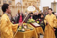 4-Начался визит митрополита Александра в Усть-Каменогорскую епархию. В столицу Рудного Алтая доставлен ковчег с мощами блаженной Матроны Московской