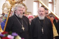 7-Начался визит митрополита Александра в Усть-Каменогорскую епархию. В столицу Рудного Алтая доставлен ковчег с мощами блаженной Матроны Московской