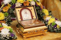 1-Начался визит митрополита Александра в Усть-Каменогорскую епархию. В столицу Рудного Алтая доставлен ковчег с мощами блаженной Матроны Московской